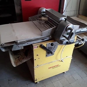 Teigausrollmaschine Seewer Rondo Gebäckausroller Förderband - Bild 1 von 4