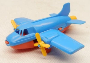 Vintage "Turbo Prop" Kazoo Pfeife Spielzeug Deutschland Kunststoff Flugzeug 3,75" lang - Bild 1 von 3