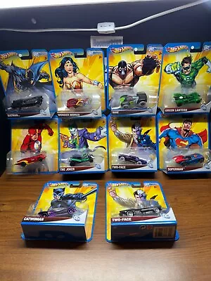 10 Hot Wheels DC Comics Universe 2012 Sealed Set w Extras 👀 Fac. Errors also👀 - Image 1 of 4