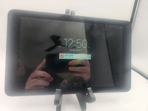 Polaroid L10 10in Tablet - Picture 1 of 6