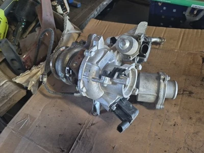 Audi Q3 2019-2024 motor de 2,0 L turbocompresor colector de escape OEM  Foto 1 de 4