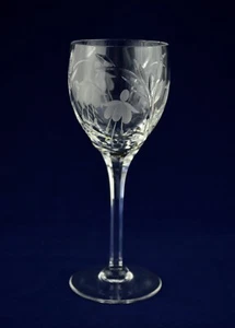 Stuart Crystal "CASCADE" Wine Glass - 17.4cms (6-7/8″) Tall - Signed 1st - Picture 1 of 1