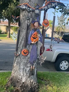 Trick or Treat Halloween Metal and Tin Display with, Pumpkins, Ghosts, Witch - Picture 1 of 6
