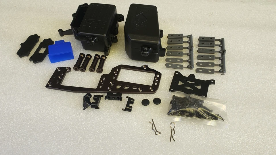 KYOSHO INFERNO MP10 TKI3 SERVO TRAY BATTERY BOX  - Image 1 of 1