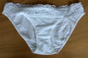 M & S size 8 stretchy bikini knickers panties briefs floral lace waist White - Picture 1 of 7
