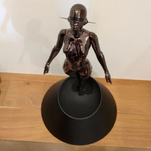 Hajime Sorayama Sexy Robot floating 1/4 scale Black ver. 2020statue figure - Picture 1 of 2