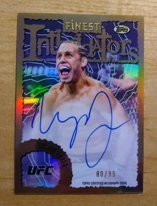 2024 TOPPS FINEST UFC URIJAH FABER INTIMIDATORI ORO SU CARTA AUTOGRAFO /99 AUTO - Foto 1 di 2