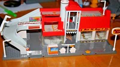 Juego de Micro Máquinas de Colección GaloobHiways & Byways Centro de Servicio-Usado-tal cual Foto 1 de 4