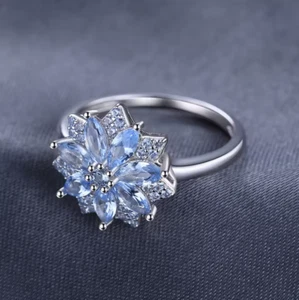 Exquisite 925 Sterling Silver Light Blue Spinel Flower Cocktail Ring - Picture 1 of 4