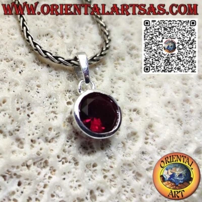 Ciondolo in argento 925‰ con granato tondo sfaccettato su montatura liscia - Immagine 1 di 4