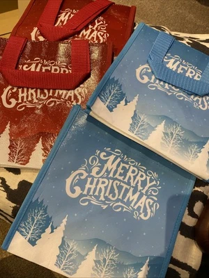 Lock And Lock Tote Bags Set Of 4 - 2 Red 2 Arctic Blue. Brand New. Never Used - Image 1 of 4