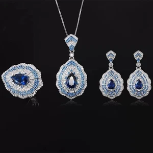 Fede nuziale sposa cristallo Swarovski; set collana e orecchini - Foto 1 di 5