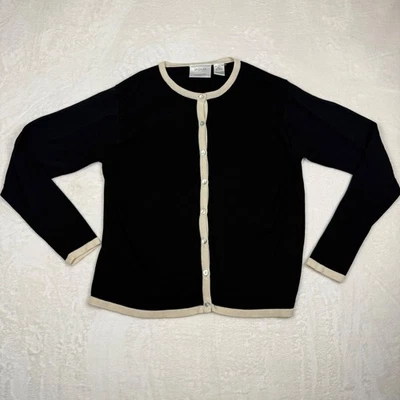 Cárdigan suéter abuela vintage con botones de seda negro grande colección Kevo para mujer Foto 1 de 4