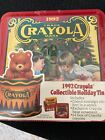1992 Crayola Holiday Tin avec 64 Boîte de Crayons NOËL 1ère Série Couleurs