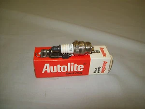 AUTOLITE SPARK PLUG 2954 VARIOUS USES - Picture 1 of 5