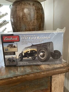Vic Edelbrock Sr 1932 Ford Salt Flat Roadster Diecast Model Limited Edition Rc2 - Picture 1 of 7