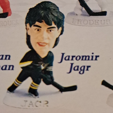 1997 Jaromir Jagr NHL Pittsburgh Penguins Corinthian Headliners Action Figure Cover