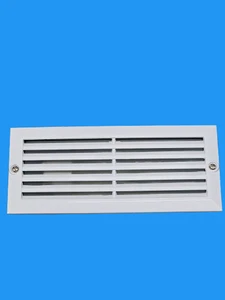Luce in mattoni con base in alluminio bianco Louvre 230v PL 9W IP44 stock liquidato - Foto 1 di 4