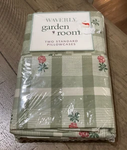 Waverly Pillowcase NOS Set Of 2 Garden Room Vintage Standard ROSEBERRY CHECK NEW - Picture 1 of 2
