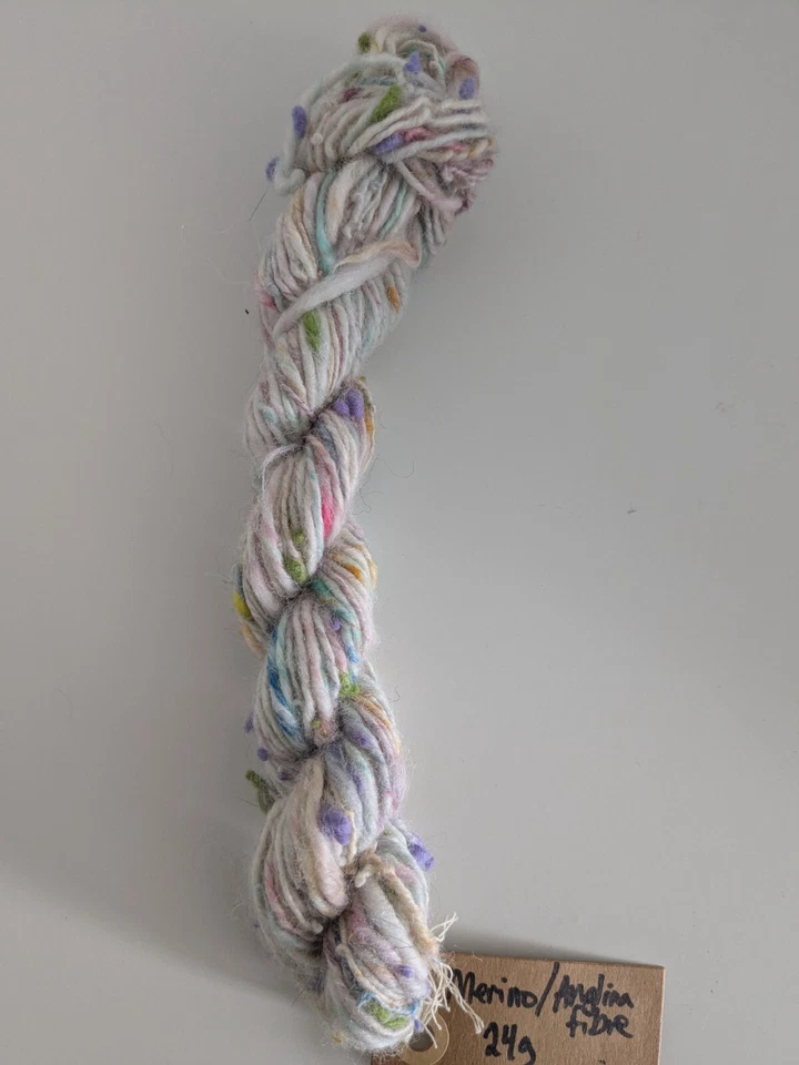 Fio fiado à mão - 24g - Imagem 1 de 1