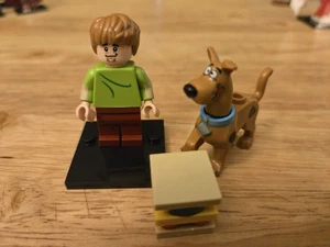 Set minifigure B3 Customs Scooby-Doo e Shaggy con accessorio sandwich!  - Foto 1 di 17