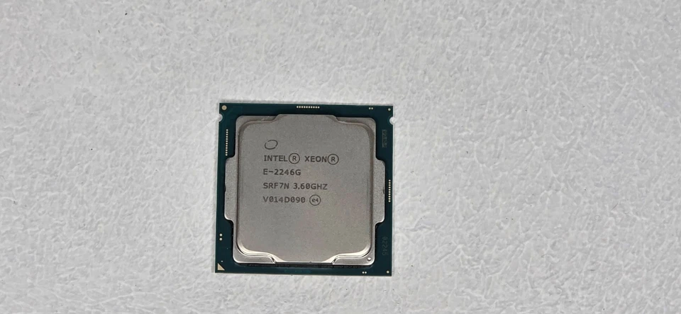Intel Xeon E-2246G 3.6 GHz SRF7N 6-Cores Socket FCLGA1151 Server Processor - Image 1 of 3