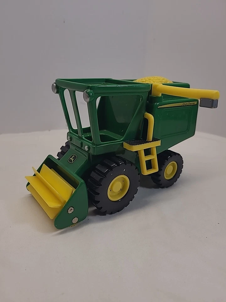Tomy John Deere Fun on the Farm Combine Harvester with Moving Parts - Image 1 of 4