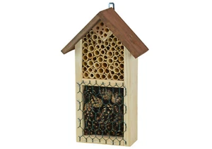 Kleines Insektenhotel aus Holz zum Aufhängen (mit Schilf & Zapfen) - Bild 1 von 4