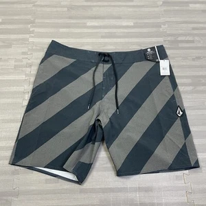 Volcom Quarta Static Mod Tech 19" Board Shorts Mens Size 38 Black Gray $60 - Picture 1 of 8