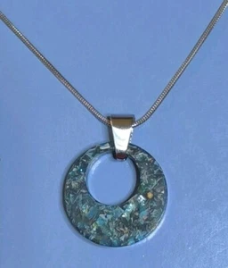 Green Fleck Halo Vitreous Glass Pendant Necklace. Flexi Snake Chain. Boxed NEW - Picture 1 of 20