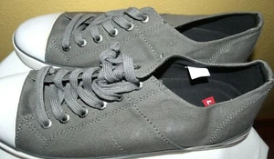 Size 13M Levi's Men Gray Lace-up Canvas Sneakers - Picture 1 of 4