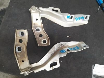 HOLDEN COMMODORE BONNET HINGE/STRUT HINGES (PAIR), VE, 08/06-04/13 06 07 08 09 1 - image 1 of 2