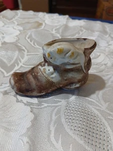 Antique Circa 1920 Porcelain Shoe with Two Sleeping Mice - Picture 1 of 5