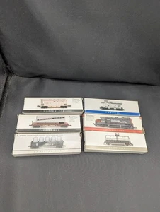 Southern Pacific set of 6 Railroad Cars Tank Hopper Piggyback Canister Caboose - Picture 1 of 1