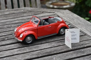 Franklin Mint 1967 Volkswagen Beetle Cabriolet Red 1:24 Diecast Metal - B11UB74 - Picture 1 of 10