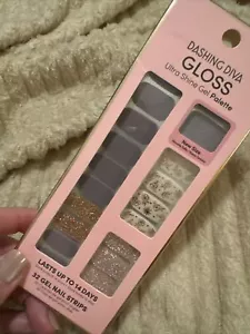 Dashing Diva Gloss Ultra Shine Gel Palette 32 Nail Strips. ‘Lavender Dreams,’ - Picture 1 of 3
