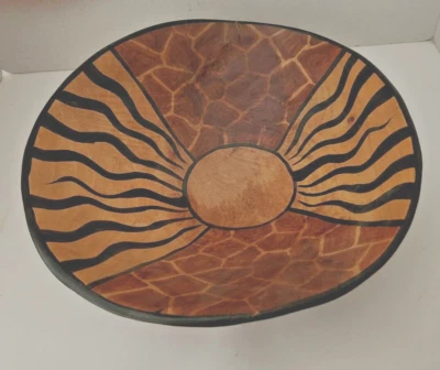 Tigela grande de madeira esculpida à mão e pintada à mão com estampa de animais 14" - Imagem 1 de 4