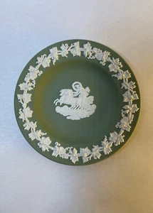 Wedgewood Jasper Sage Green Horse & Chariot In Box English bone china gift home - Picture 1 of 10