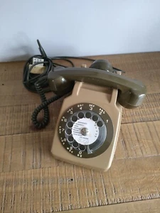 Ancien Téléphone PTT à Cadran Rotatif Socotel S63 Marron/Kaki - Vintage - Zdjęcie 1 z 9