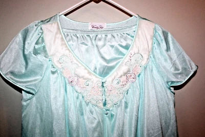 Juego de pijama vintage bordado de nailon Vanity Fair para mujer--color como nuevo talla S EE. UU. Foto 1 de 4