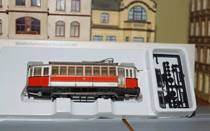 Wiener Linien Straßenbahn Triebwagen Type H ohne Antrieb   in OVP - Bild 1 von 5