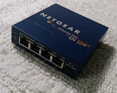 Netgear EN104TP 4 Port Hub 10Mbps Ethernet Wired RJ-45 Network Router ,untested  - Image 1 of 4