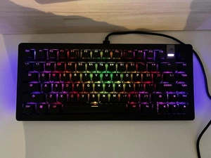 Glorious - GMMK 3 PRO 75% Wired Mechanical Linear Switch Gaming Keyboard =LESEN= - Bild 1 von 5