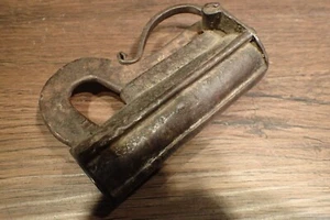 Large antique forged iron pad lock " Bolt lock" 17th century - Picture 1 of 7