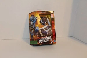Hasbro Transformers Kingdom War For Cybertron Autobot Pipes New in Box - Picture 1 of 5