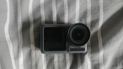DJI Osmo Action 12.0MP 2.2 Zoll Touchscreen Kamera  - Bild 1 von 2