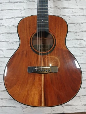 Merida Extrema Koa Wood Parlour Guitar , great condition - Image 1 of 4