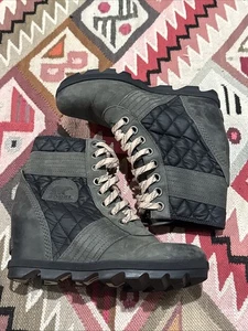 Sorel Lexie Green Leather/ Nylon Quilted Puffer Wedge Boot Women's Sz 8 US - Picture 1 of 8