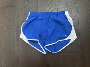 NIKE DRI-FIT GIRLS SHORTS - SIZE LARGE - BLUE - Picture 1 of 3