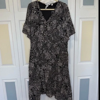Isaac Mizrahi LIVE! Women's XL Black Floral Print V Neck Flutter Sleeve Dress - Image 1 of 4